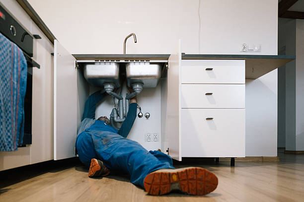 Professional Pipe Repair technician working in Warren, IL